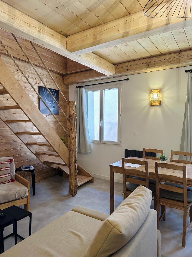 Appartamento Duplex La Tour Saint-Étienne-de-Tinée Esterno foto