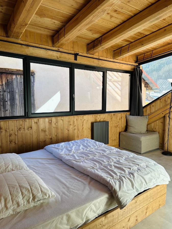 Appartamento Duplex La Tour Saint-Étienne-de-Tinée Esterno foto